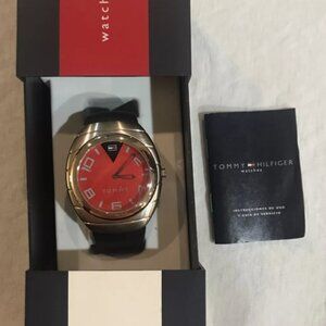 Women's Tommy Hilfiger Quartz Analog Dial Causal LARGE Round Watch T10041 NIB